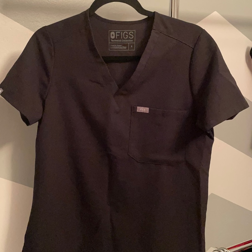 2 FIGS Black scrub Tops